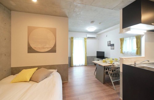 Nishi-Shinjuku Apartment | J-ARC Shinjuku by Tranova
