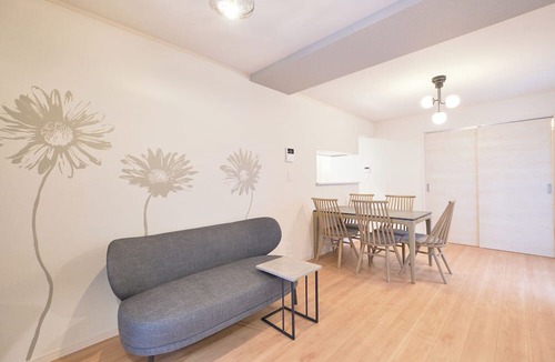 Nishikoiwa Apartment | Sunny Court by Tranova