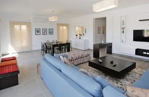 Al Alamayn Ski Chalet | Prime Holidays Amwaj