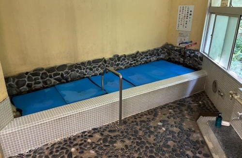 Yakushima Apartment | 楠川温泉すぐ近くの宿 一棟貸切 個室5室 キッチン付き