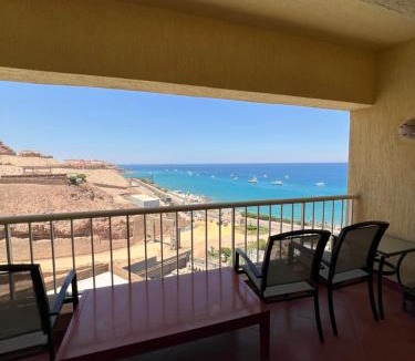 Ras Sudar Apartment | Porto Sokhna Pyramids Resort Sea View