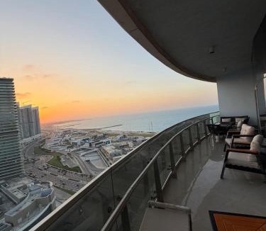 Al Alamayn Apartment | Luxury LD One Apt Full Sea & Lagoon