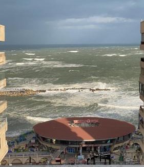 Sidi Jabir Apartment | Sea View 3 Bedroom Apartment Sidi Gaberشقة 3 غرف بإطلالة مباشرة على البحر للإيجار في مصطفى كامل