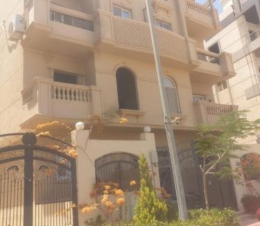Mansoura Apartment | شقه فندقيه بالتجمع الخامس امام ماونتن فيو 3