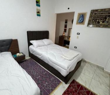 Al Haram House | Akhnaton pyramids inn