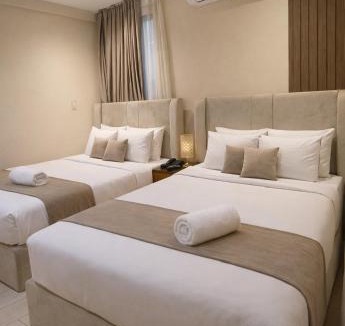 Qasr an-Nil Hotel | Lotus Hotel l Downtown Cairo Sq