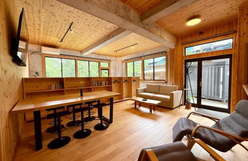 Akiruno House | TATEYA VACATION 8 Cozy Modern Suite by the Creek