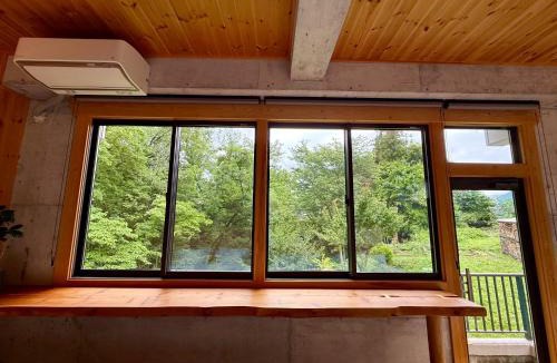 Akiruno House | TATEYA VACATION 8 Cozy Modern Suite by the Creek