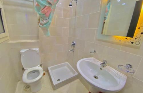 Ras Sudar Apartment | OlL porto Sokhna Pyramids sae view