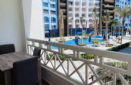 Marina El Alamein Apartment | Porto marina pool view