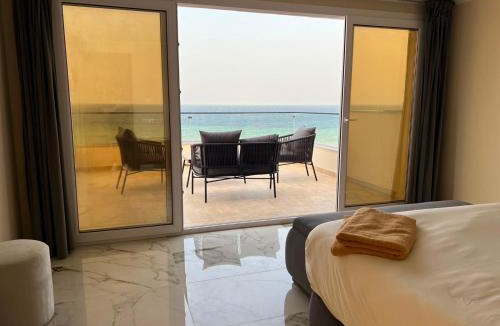 Sahl Hasheeh Villa | Villa KUBA luxury heated pool