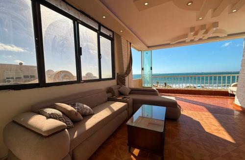 Al-Muntazah Apartment | Direct Beachfront - Sea View 2 bed rooms