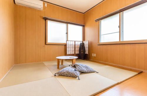 Sanuki House | 岡本Baseｰ1棟貸切ｰ最大9名ｰ4寝室-庭と星空ｰ和室ありｰ駐車場