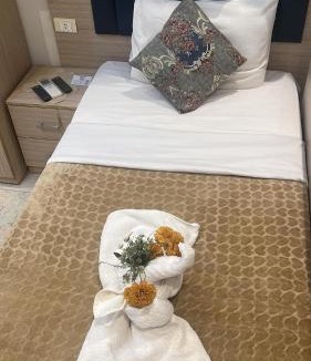 Abdin Hotel | Crown Home