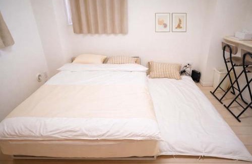 Sumida Apartment | 501Room,5-Minute Walk to Oshiage ,Private One-Bedroom Unit ,Near Tokyo Skytree ,Fully Equipped Kitchen & Bathroom ,Separate Wet and Dry Areas