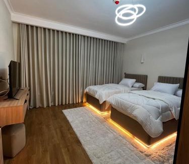 Maadi Apartment | شقة فندقية فاخرة من ثلاث غرف نوم بإطلالة على نهر النيل