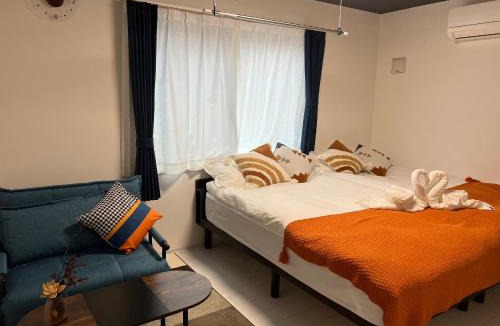 Tomigaya Apartment | Yoyogi Park Retreat