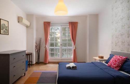 Gezira Apartment | The Peaceful Artisan Stay - El Zamalek Fish Garden