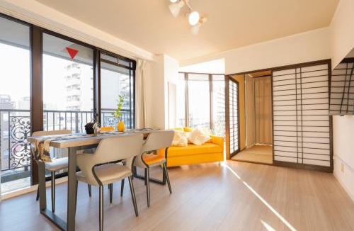 Tennoji Apartment | Spacious 3BR Apartment for 8 guests near Namba with Free WiFi