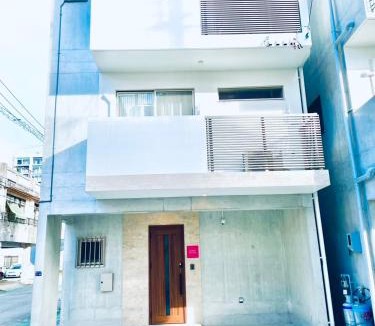 Naha City Centre Villa | 希少新築 家族 グループ歓迎 国際通り近く 4泊以上10offキャンペーン中