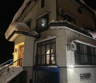 Yuzawa-machi House | E KI house ski school