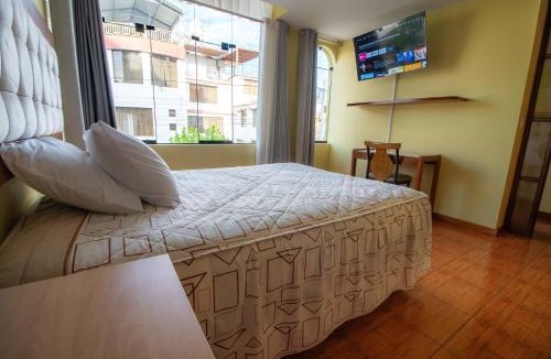 Jose Luis Bustamante y Rivero Apartment | SSAMANA MARÍA APARTMENT 201