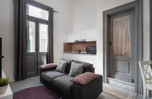 Al-'Atarin Apartment | grey l studio apartments Corniche Alexandria Little Venice