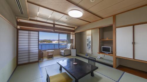 Tsubaki Onsen Hotel | Yanagiya