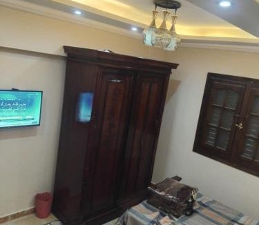 Ad-Dukhaylah Apartment | Modern Entire studio, few steps from the sea with garden view Balcony and Free Wi Fi in Alexandria