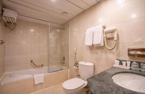 Al-'Umraniyah Hotel | Azal Pyramids Hotel