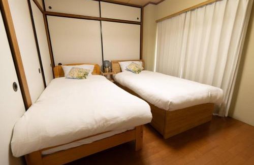 Sakura Apartment | 202号室貸切！2DK/京成佐倉駅徒歩3分・電車成田空港20分・京成上野直結！厨房/風呂/洋室/4名