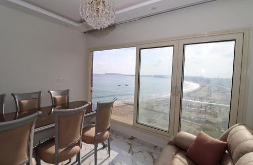 Al-Muntazah Apartment | Beach Luxury Mamoura Private Beach