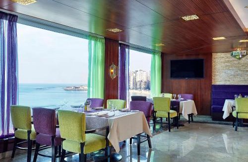 Alexandria Hotel | Hilton Alexandria Corniche Hotel