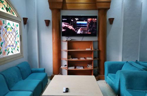 Sheraton Road -Sakkala Hostel | Golden Rose Hotel