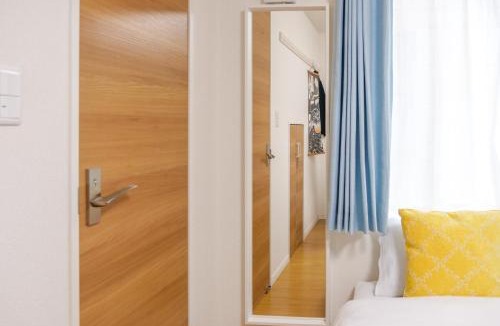 Higashitateishi Apartment | Triphome Tateishi New open/2 single beds/big table/300M WiFi