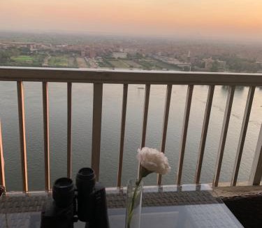 Maadi Apartment | شقة فاخرة بإطلالة مباشرة على النيل الدور 23 Luxury Nile View Apartment 23rd Floor