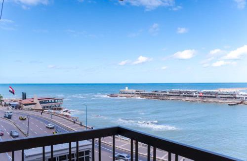 Ar-Raml 1 Apartment | Al Corniche Residence Sea View