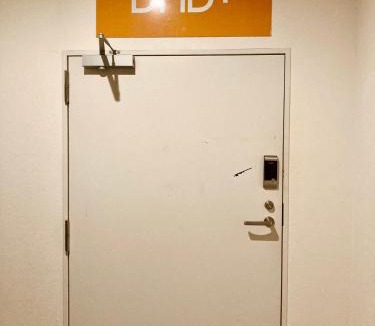 Shinbashi Hostel | bnb+ Shinbashi