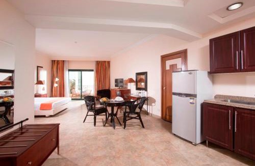 Dream Land Hotel | Swiss Inn Plaza Hotel