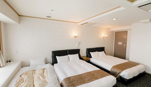 U Community Hotel in Higashi-osaka