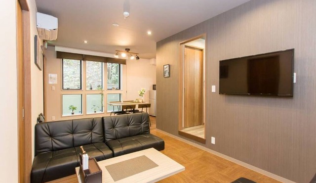 02Group stay CLASSE /350m walk from Namba station /280m walk from Nihonbashi station /Maximum 8 people /WIFI