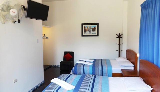 El Tirol Hotel y Piscinas