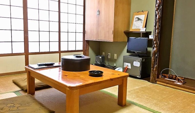 Kokumin Shukusha Furuiwayaso