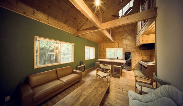 Rental villa in the forest Wooden deck roof Cypr / Agatsumagun Gunma