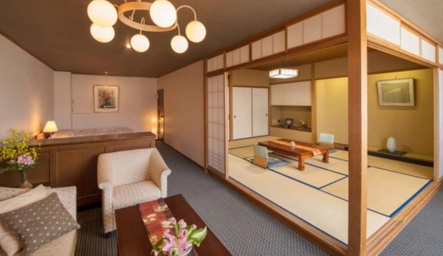 Nonsmoking roomTousenkakuJapaneseWestern sty /Gero Gifu in Gero