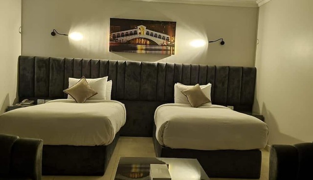 Grand Plaza Hotel