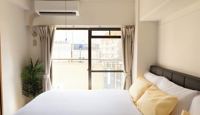 OPEN Sale! Walking distance from Umeda area/Easy access to Namba and Dotonbori/10 minutes to USJ by train/Max. 8 people