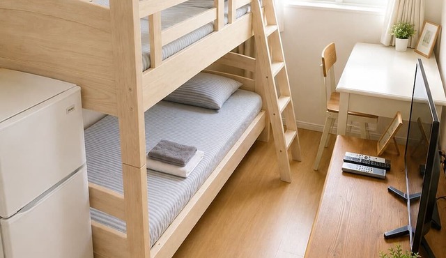 Lovely dorm type share house with AC/Fridge/TV each room 35min from Shinjuku