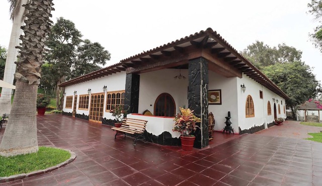 w*| Spacious 12BR Stay w/Pool, BBQ in Pachacamac