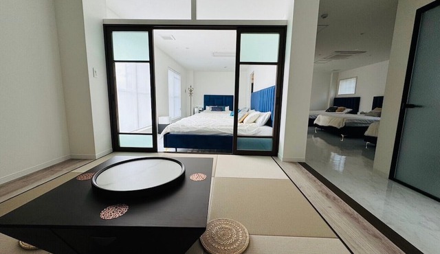 New!Luxury Hills1500 sqm Superb patio Sauna BBQ Pool Parking 4 cars Pets allowed
